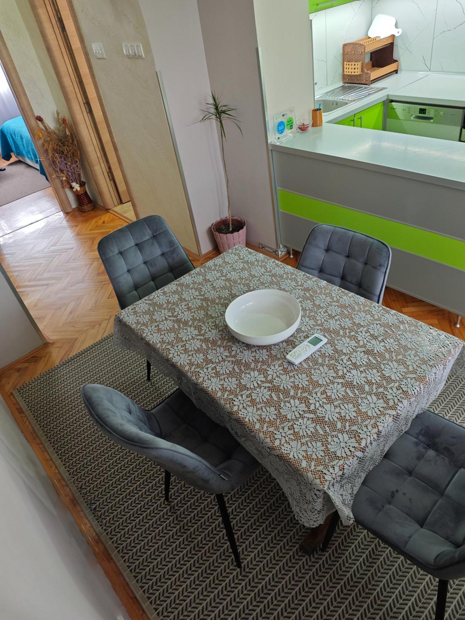 Apartman Julija Donji Milanovac Εξωτερικό φωτογραφία