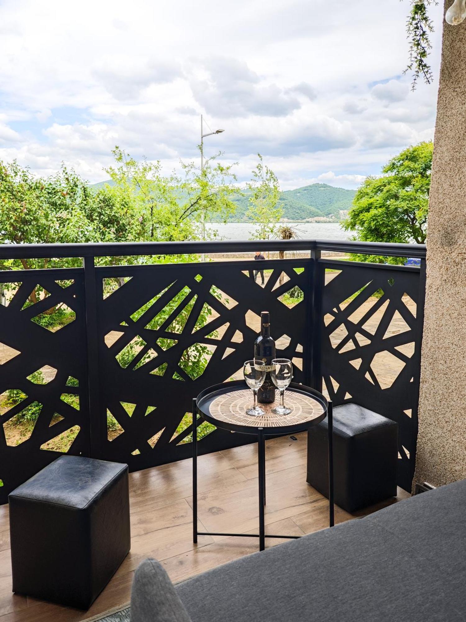 Apartman Julija Donji Milanovac Εξωτερικό φωτογραφία