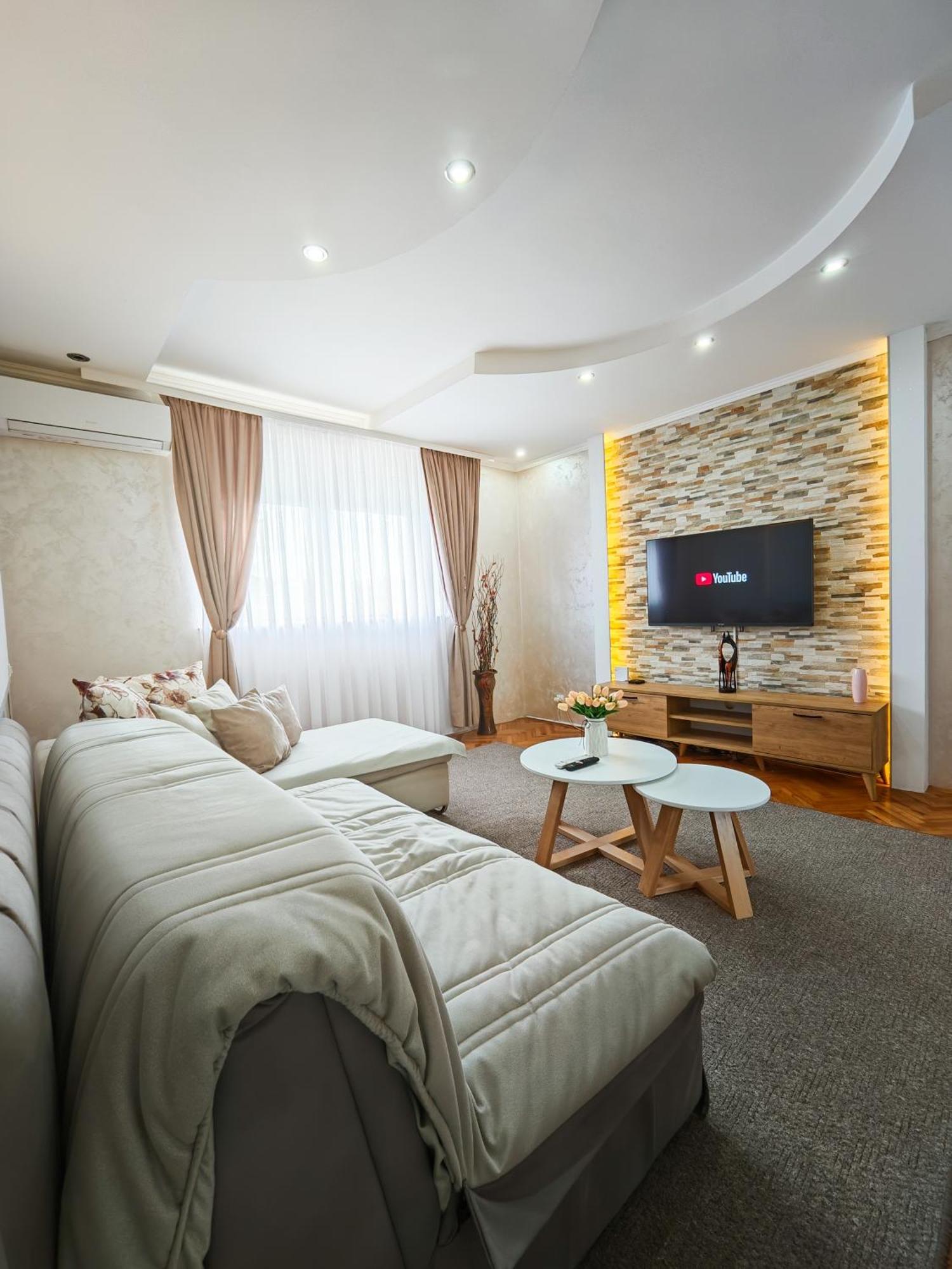 Apartman Julija Donji Milanovac Εξωτερικό φωτογραφία